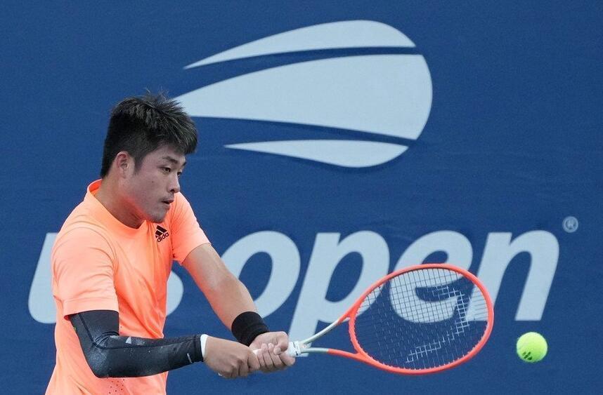 度与替补席 度与替补席